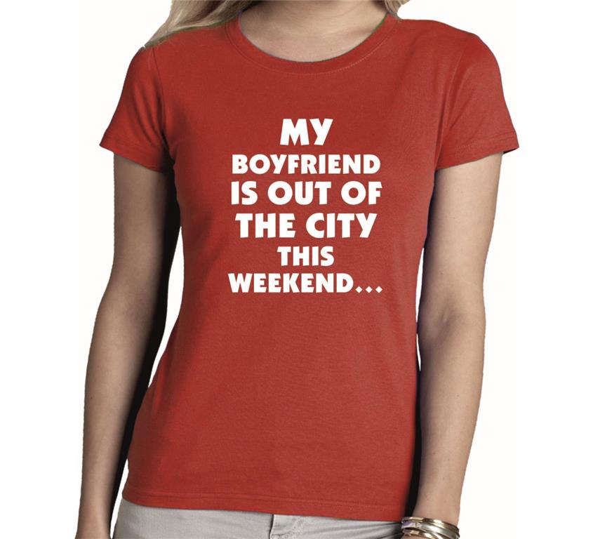 Ženska majica BOYFRIEND IS OUT OF TOWN